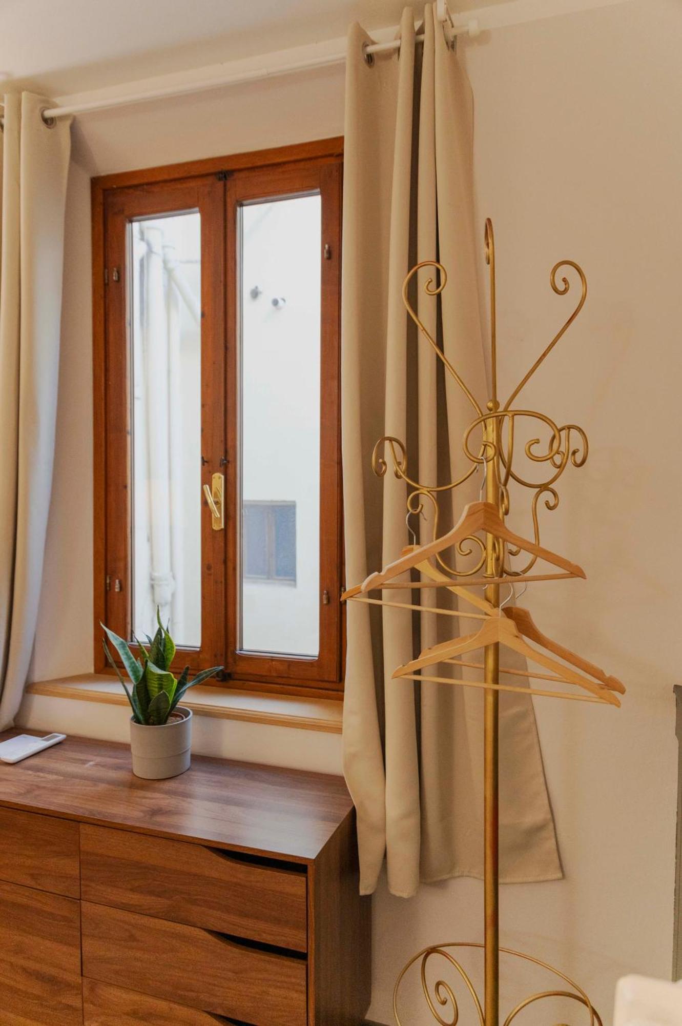 Zanobi 45 Florenz