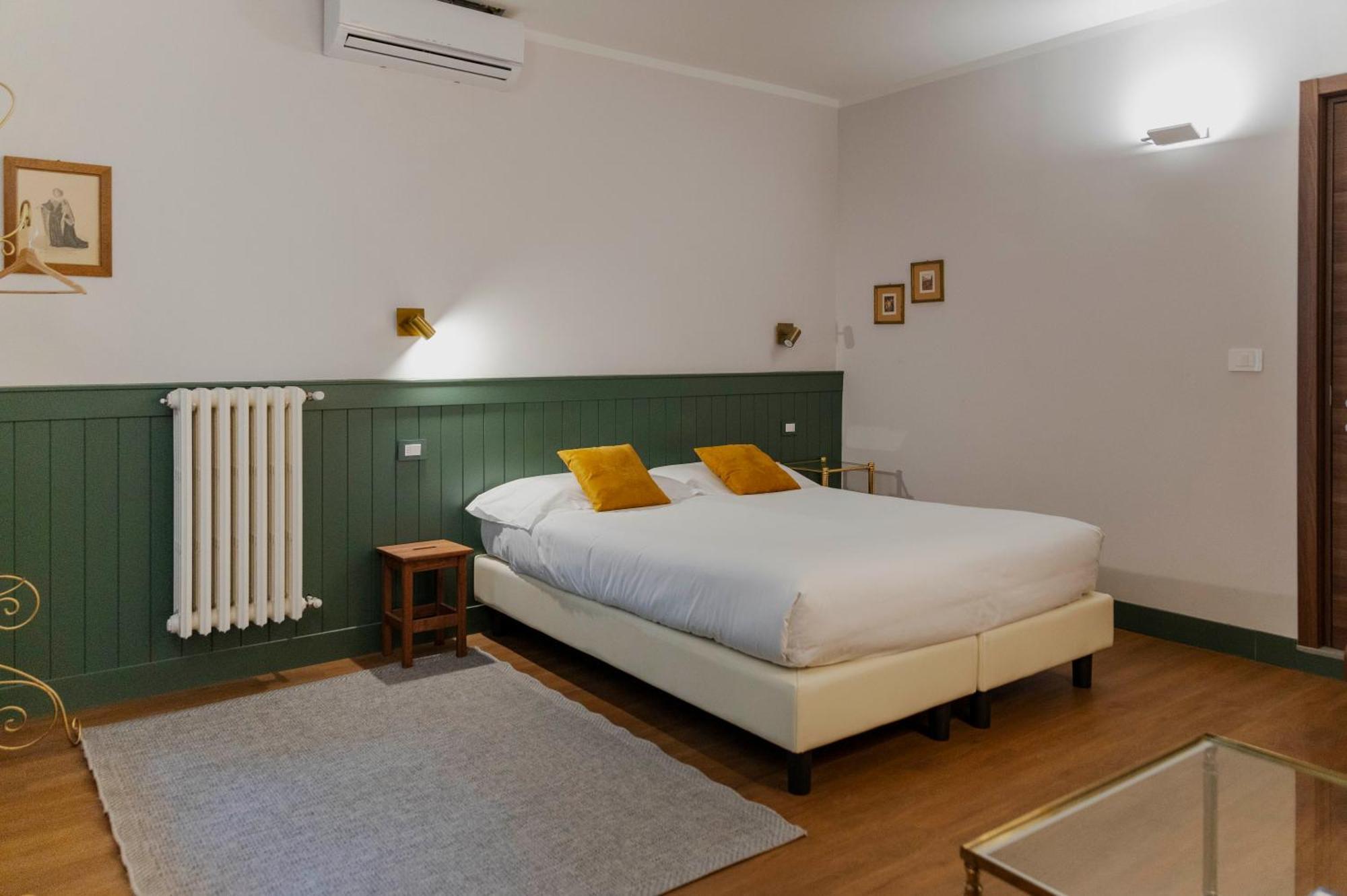 Zanobi 45 * Florenz